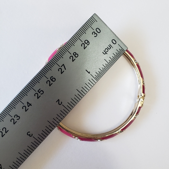 Enamel pink and Rhinestone, hinged Clamper bangle bracelet - Picture 7 of 8